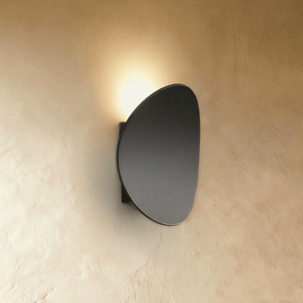 Meir Wall Lamp