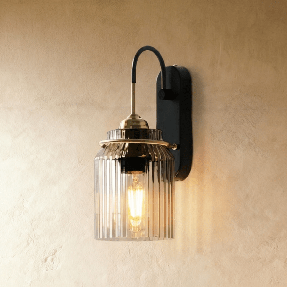 Milto Wall Lamp