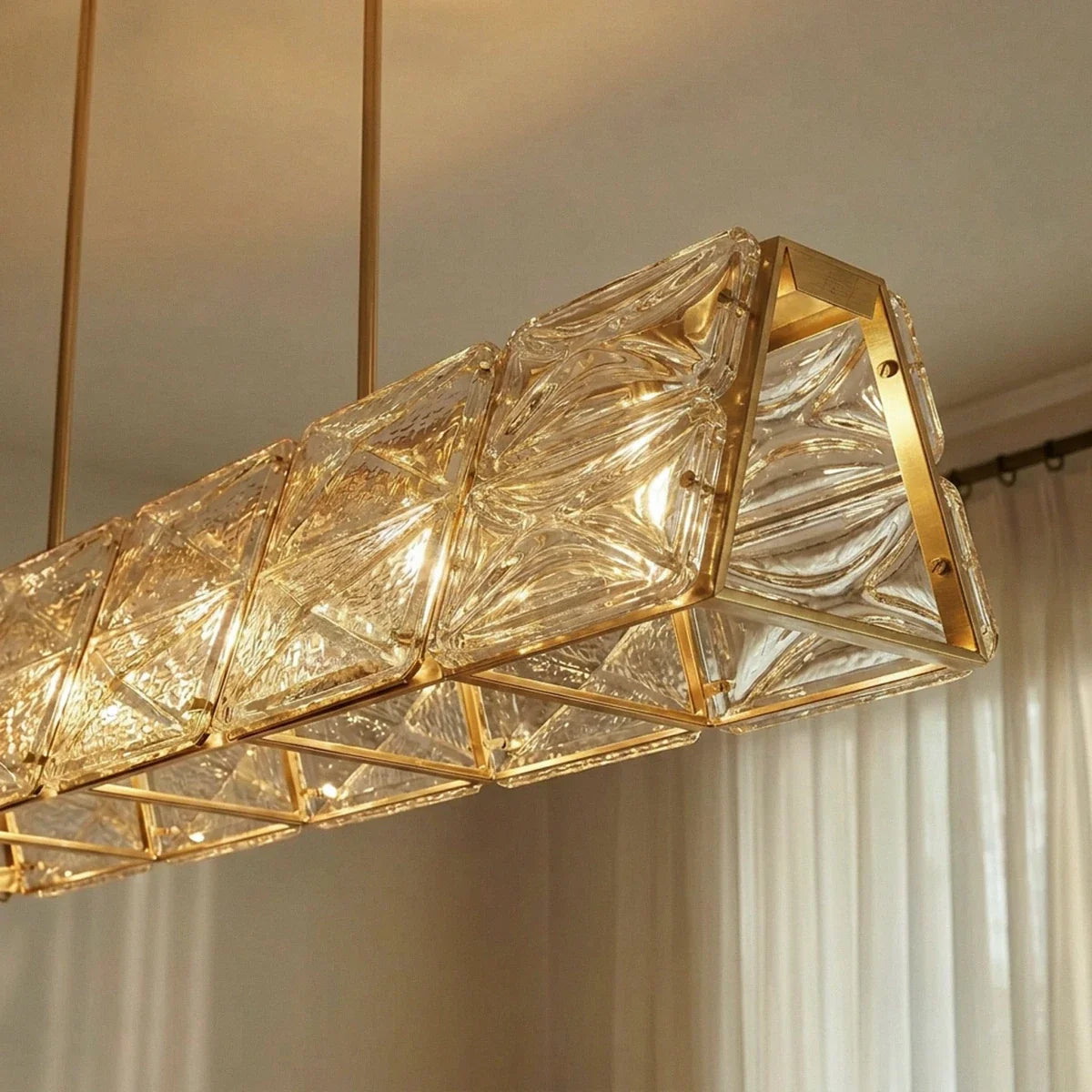 Nyvora Linear Chandelier