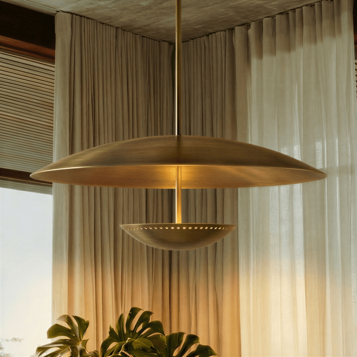Oralis Pendant Light
