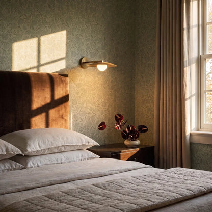 Orelis Wall Lamp