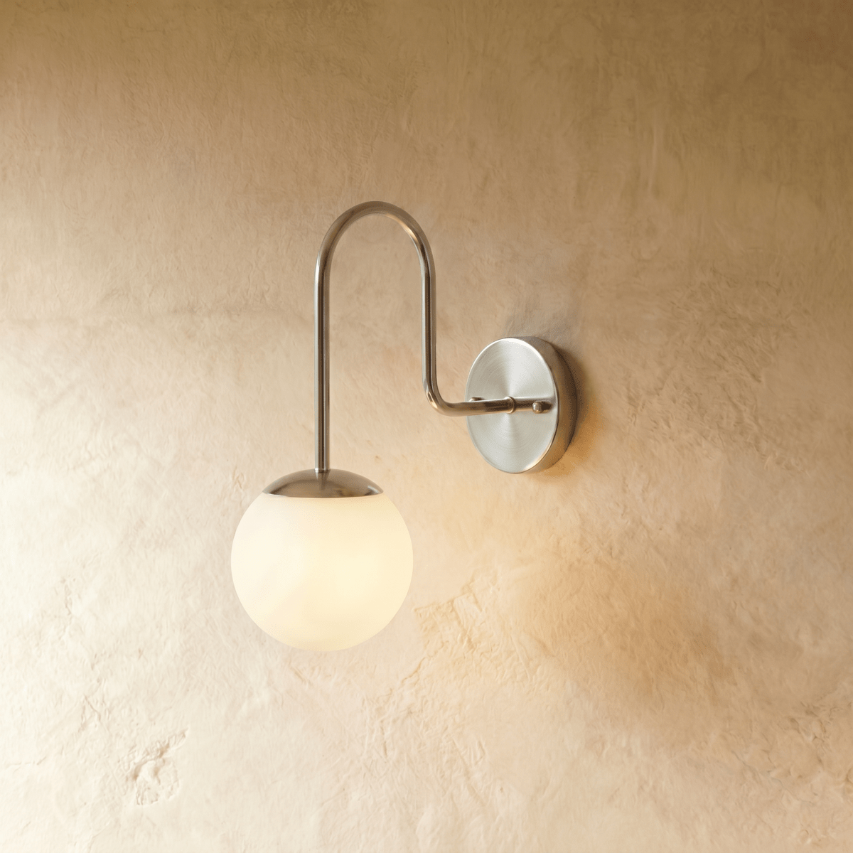 Orvian Wall Lamp