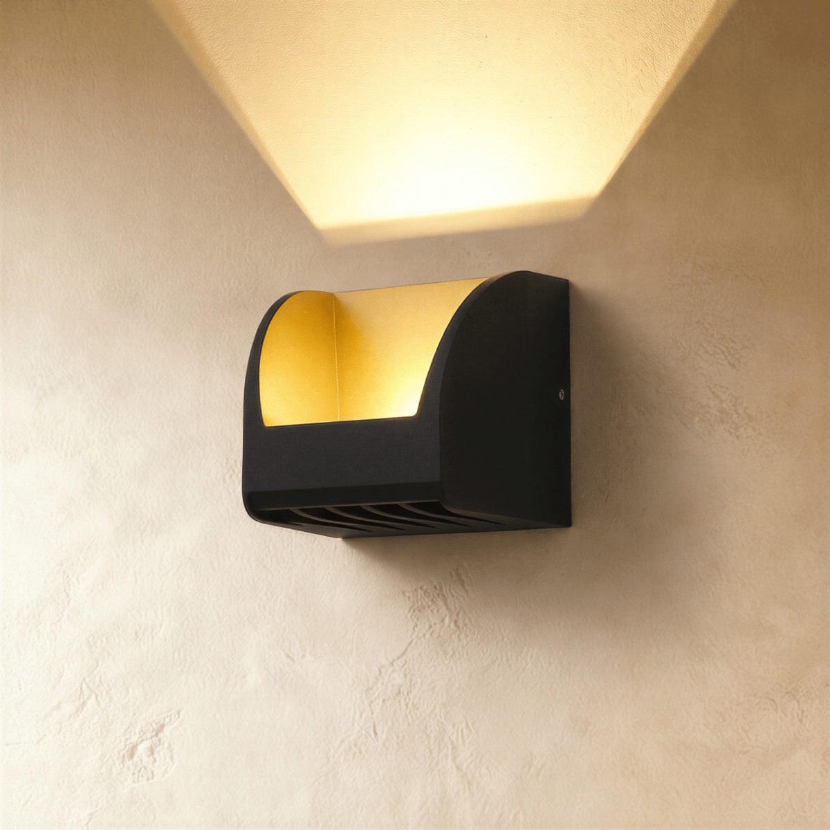 Proculus Outdoor Wall Lamp