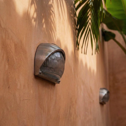 Radis Outdoor Wall Lamp