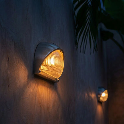 Radis Outdoor Wall Lamp
