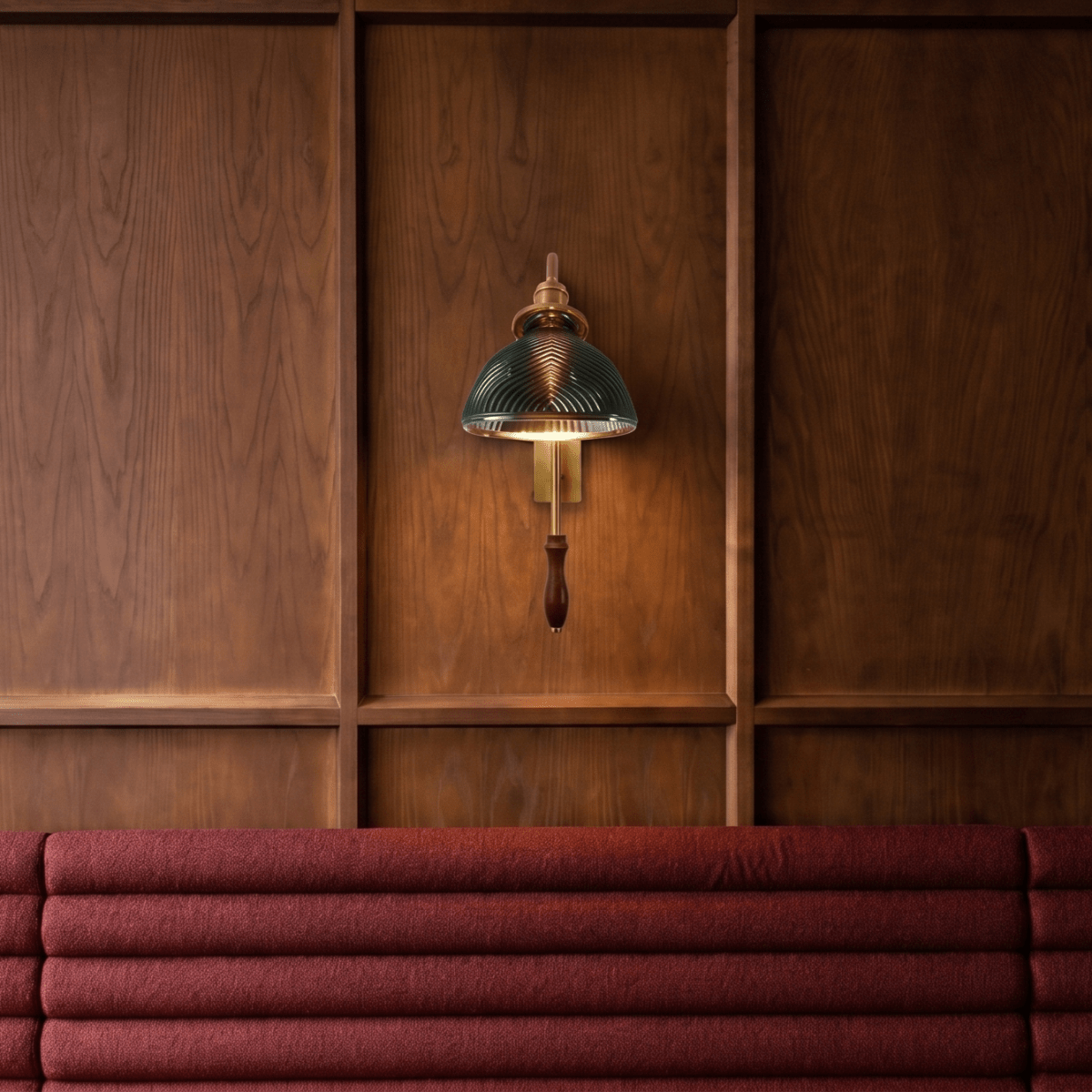 Revoer Wall Lamp