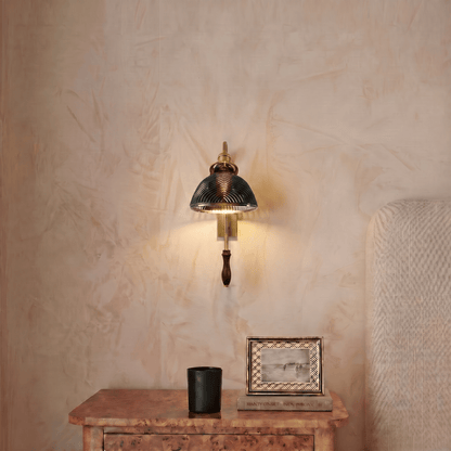Revoer Wall Lamp