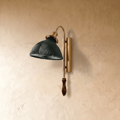 Revoer Wall Lamp