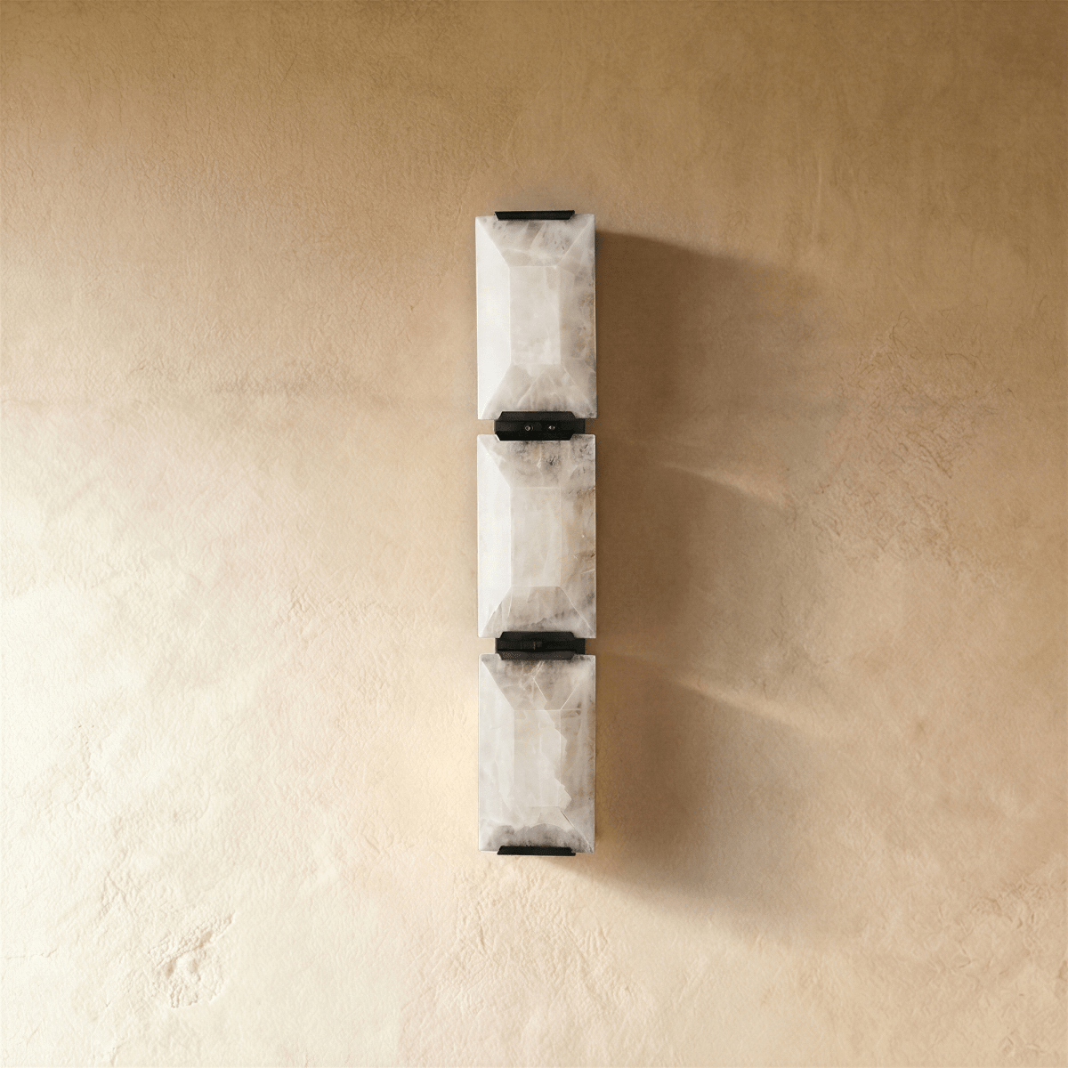 Sakhra Wall Lamp