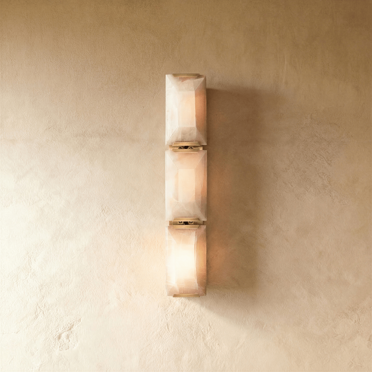 Sakhra Wall Lamp