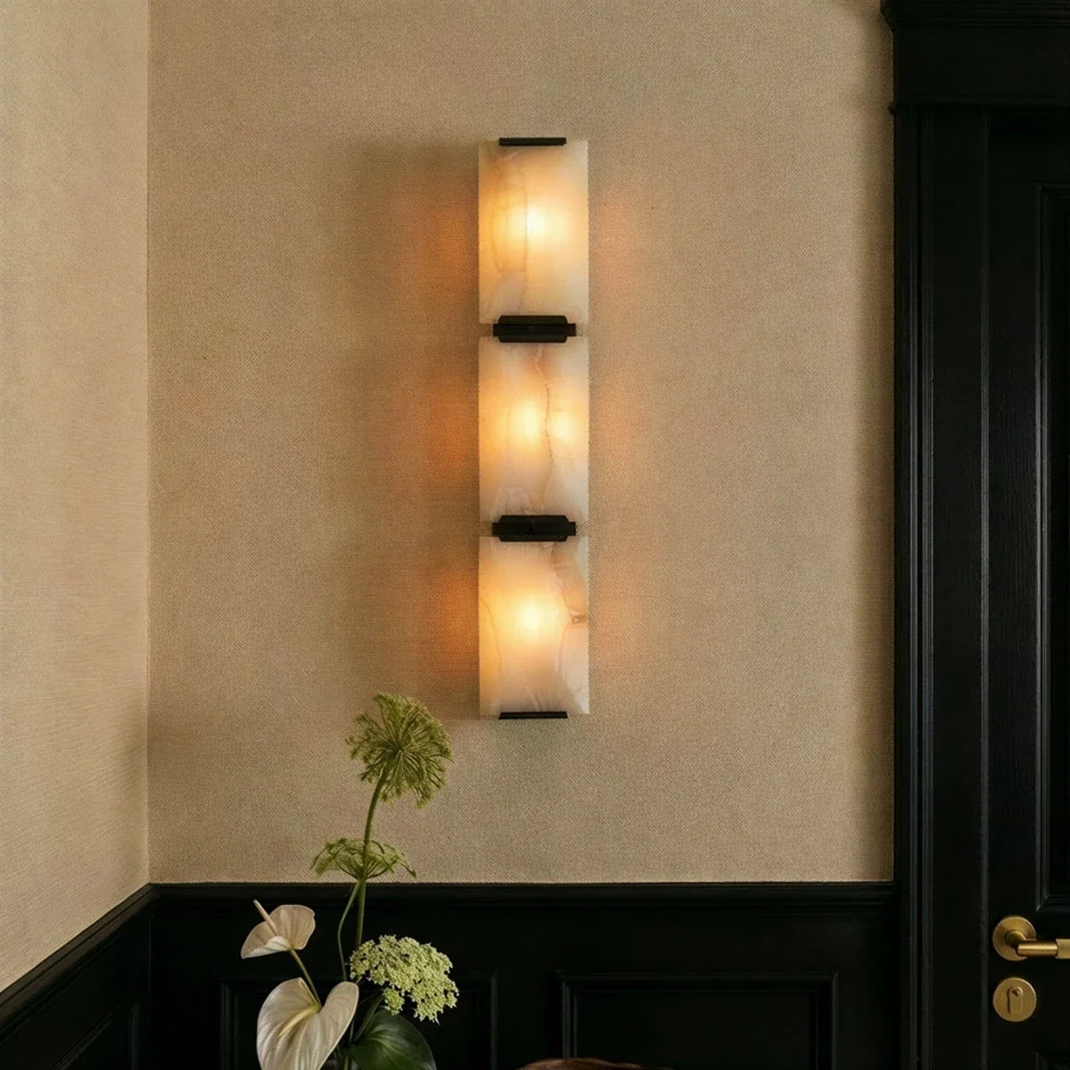 Sakhra Wall Lamp