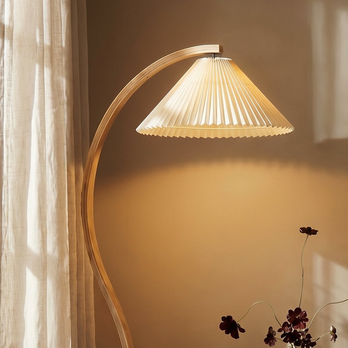 Skiastro Floor Lamp