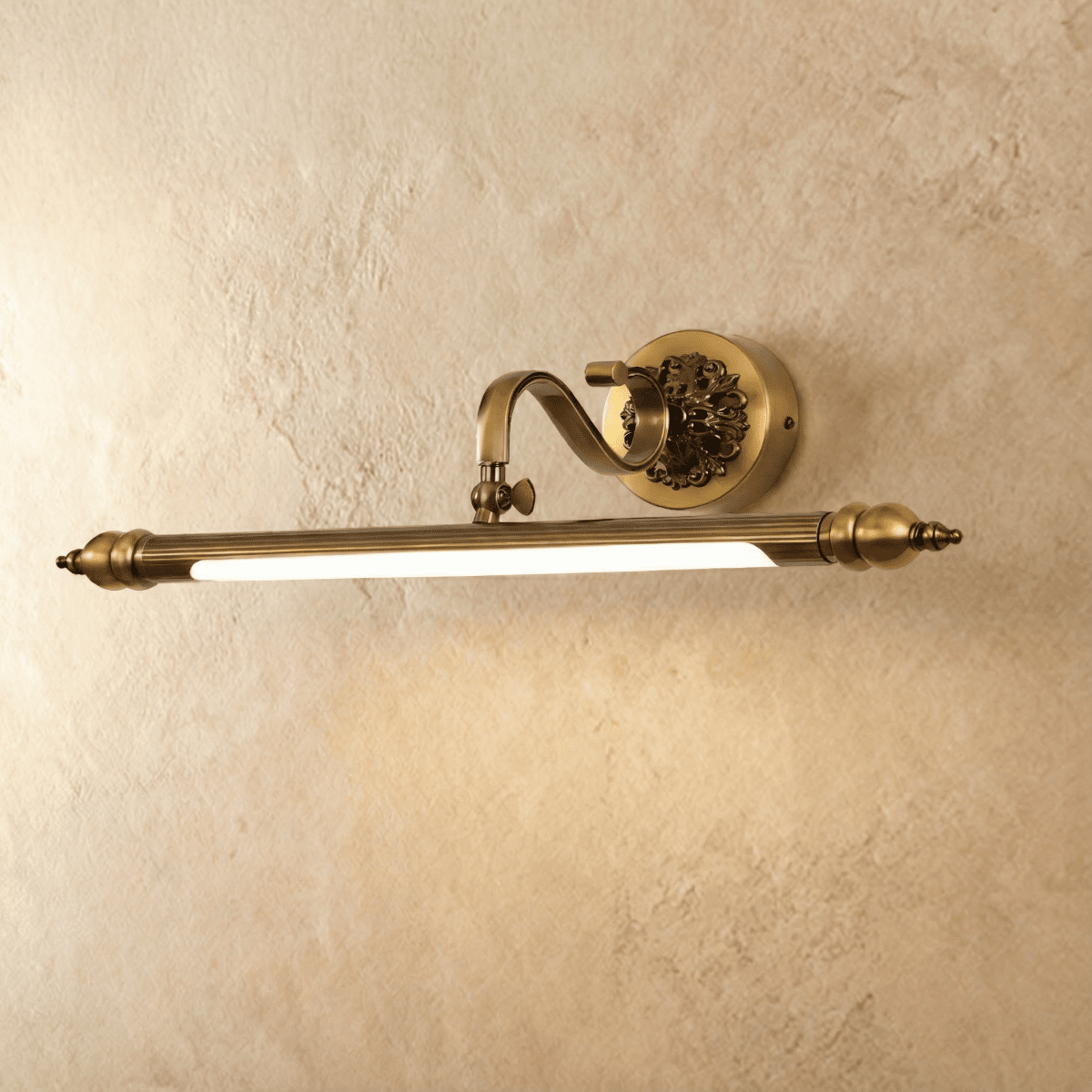 Solrix Wall Lamp