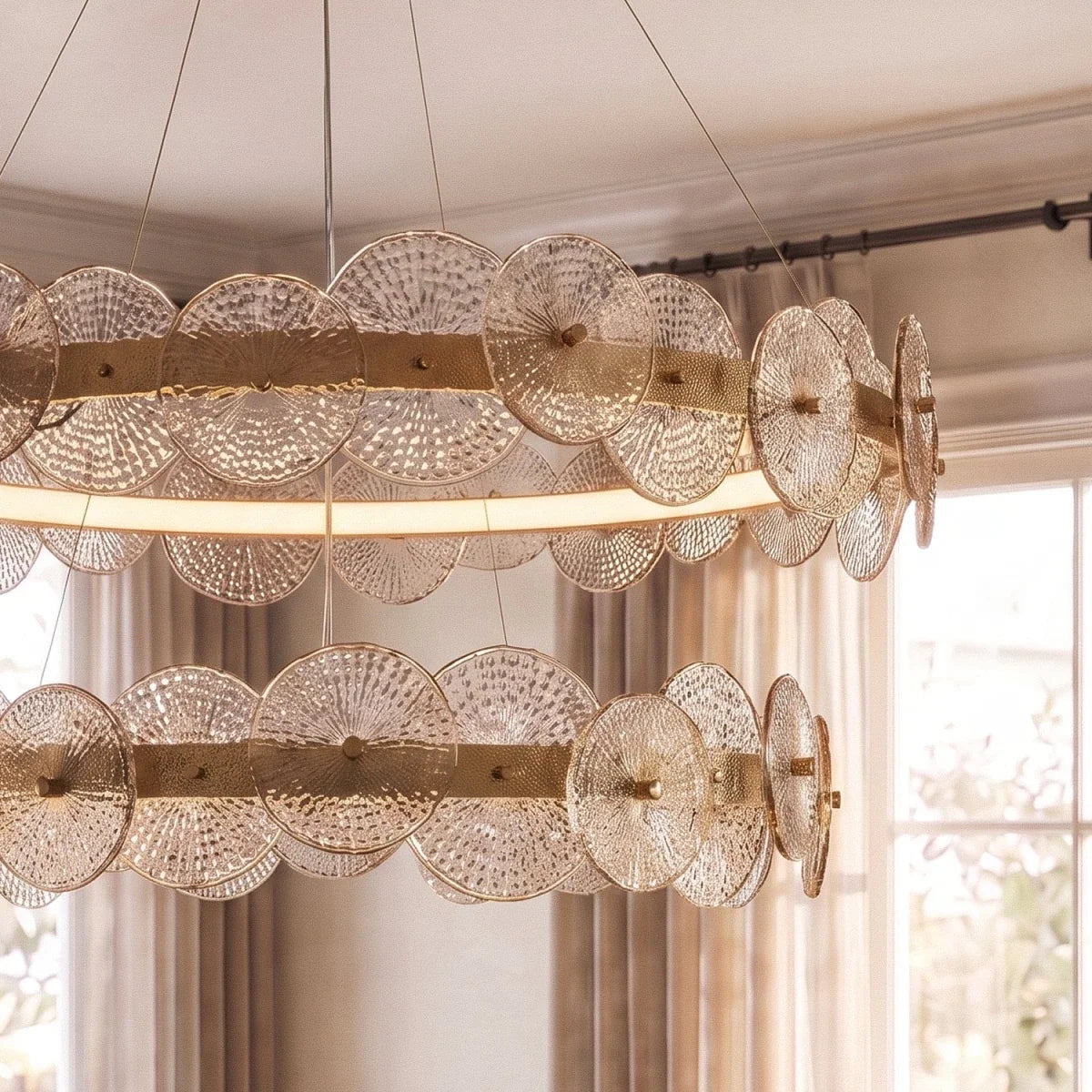 Sovian Chandelier