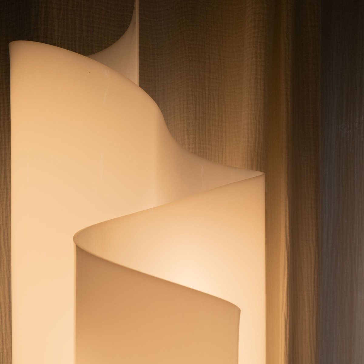 Stellora Table Lamp