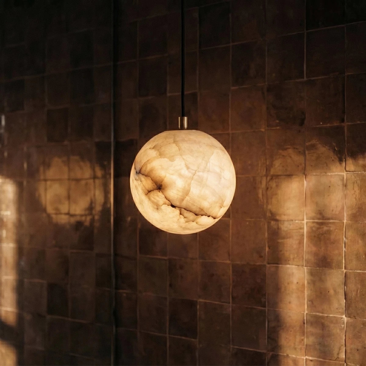 Tama Alabaster Chandelier Light