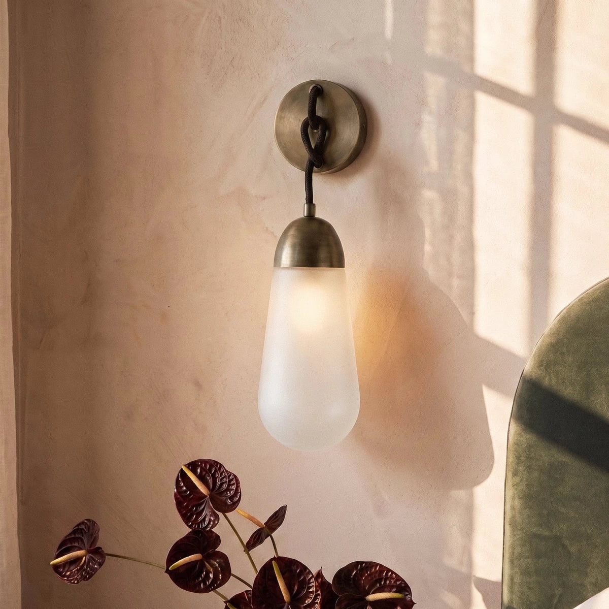 Teara Wall Lamp