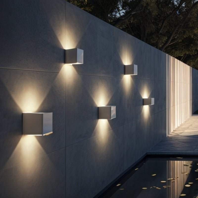 Tine Wall Lamp