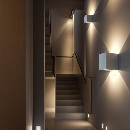 Tine Wall Lamp