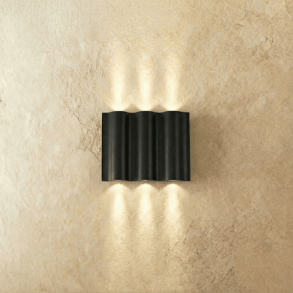 Trevis Outdoor Wall Lamp