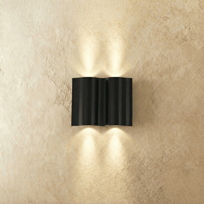 Trevis Outdoor Wall Lamp