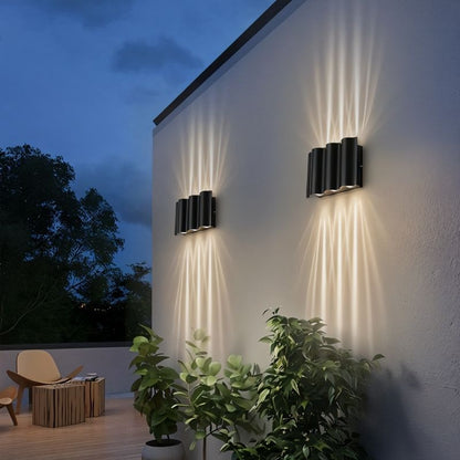 Trevis Outdoor Wall Lamp