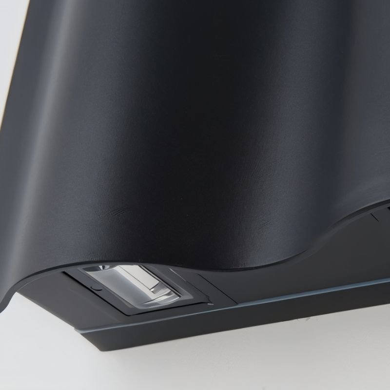 Trevis Outdoor Wall Lamp