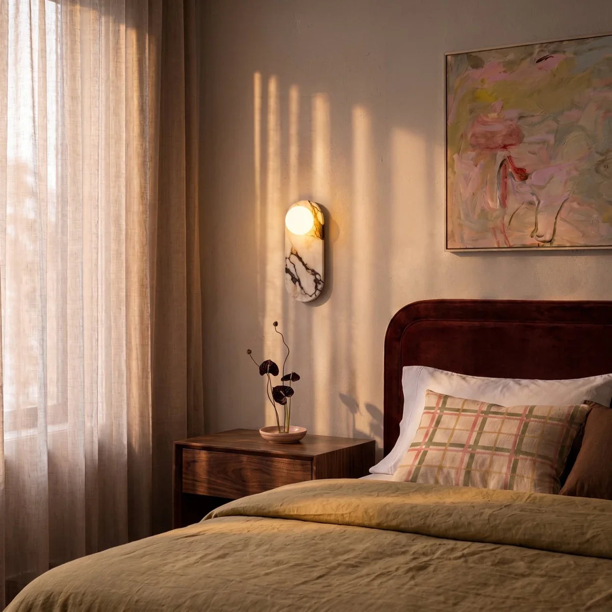 Voktra Wall Lamp