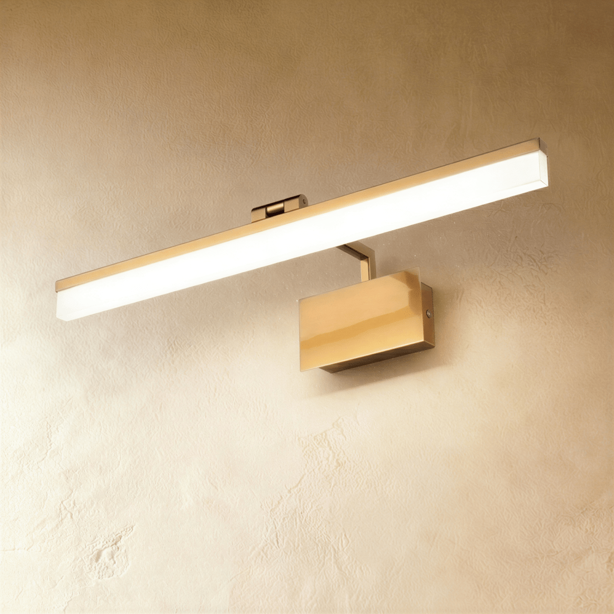 Vornis Wall Lamp