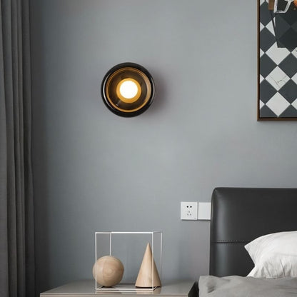 Vornix Wall Lamp