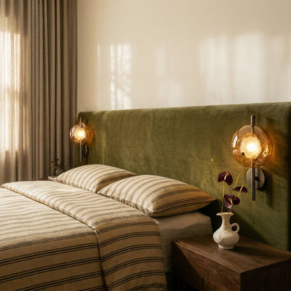 Vynestris Wall Lamp