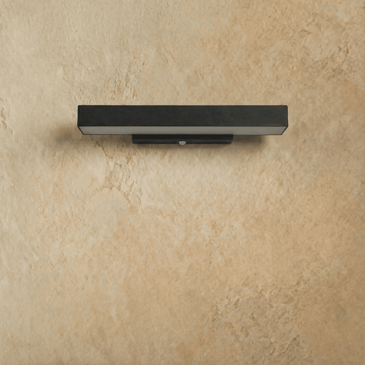 Vynova Outdoor Wall Lamp