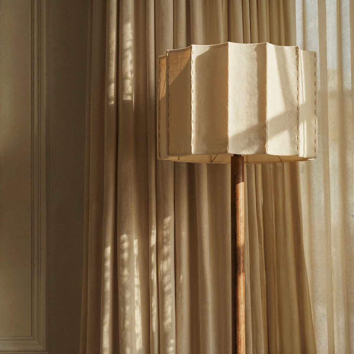 Zasta Floor Lamp